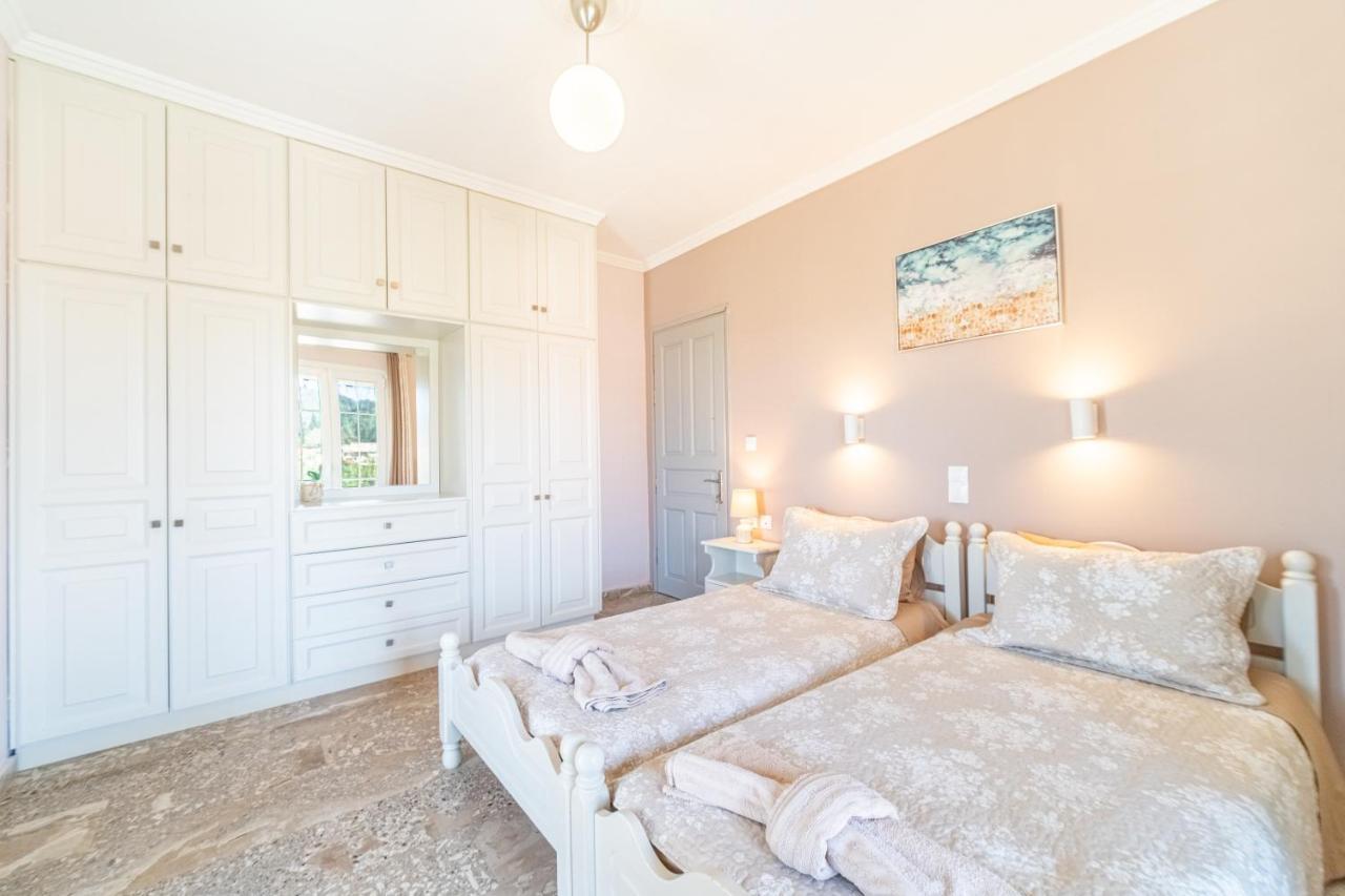 Logas Apartment Peroulades (Corfu)
