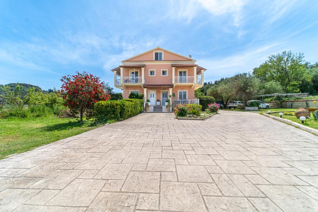 Logas Apartment Peroulades (Corfu)